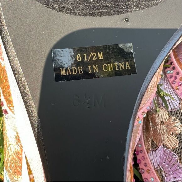 Floral Jeweled Pink Wedges Gail Womens Size 6.5 EUC - Picture 13 of 13